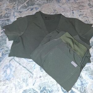 Figs Olive Green Medical Top - Technical Collection